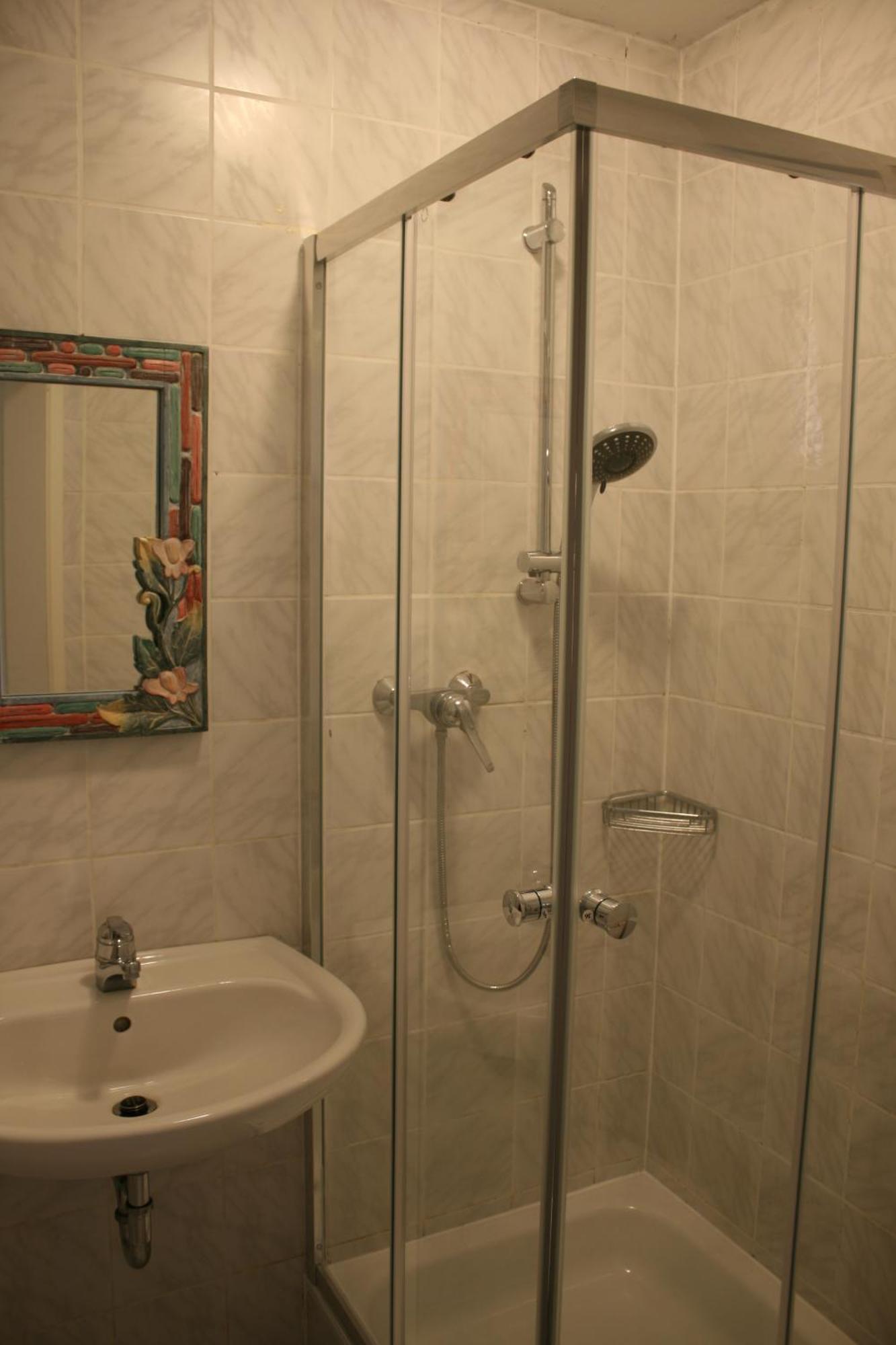 Gemuetliches Grosszuegiges Apartment Hoehr-Grenzhausen Luaran gambar
